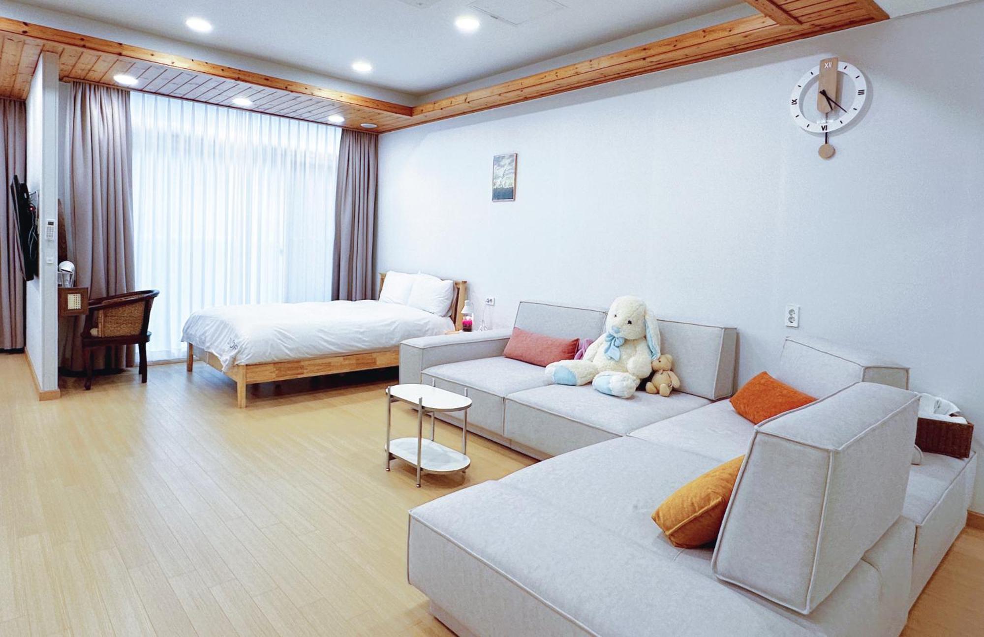 Zio Pinetree Hotel Yangyang Eksteriør billede