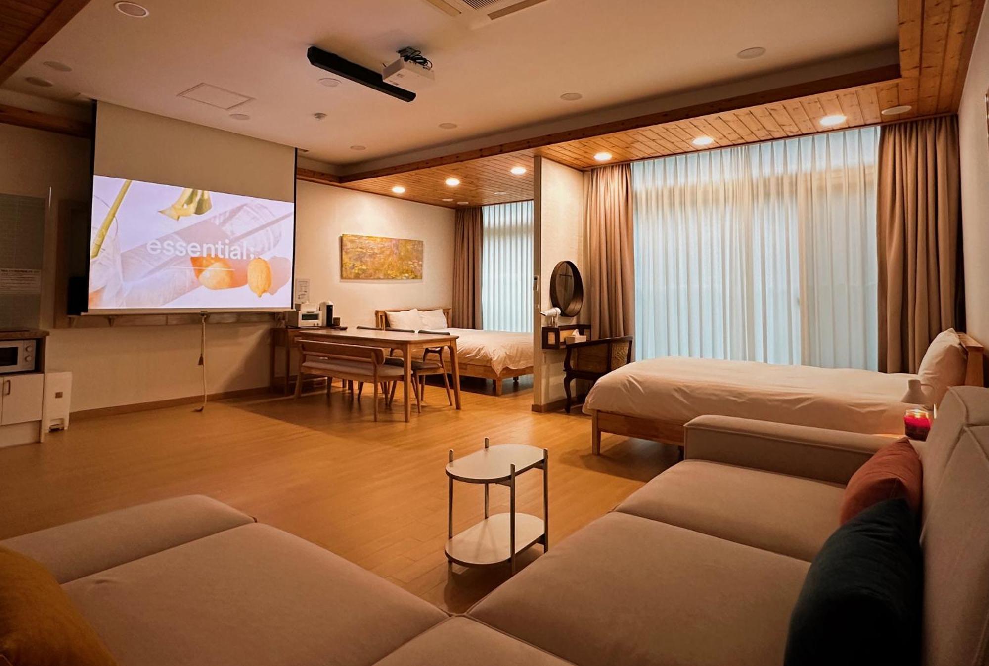 Zio Pinetree Hotel Yangyang Eksteriør billede